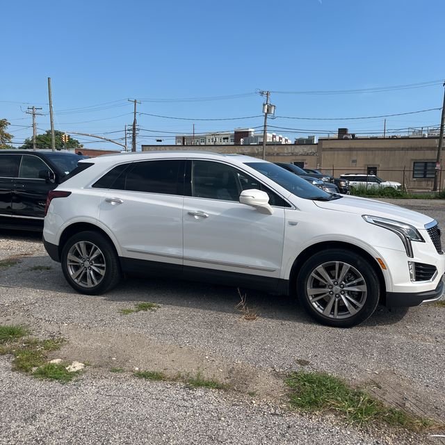 Used 2023 White Cadillac Premium Luxury image 5