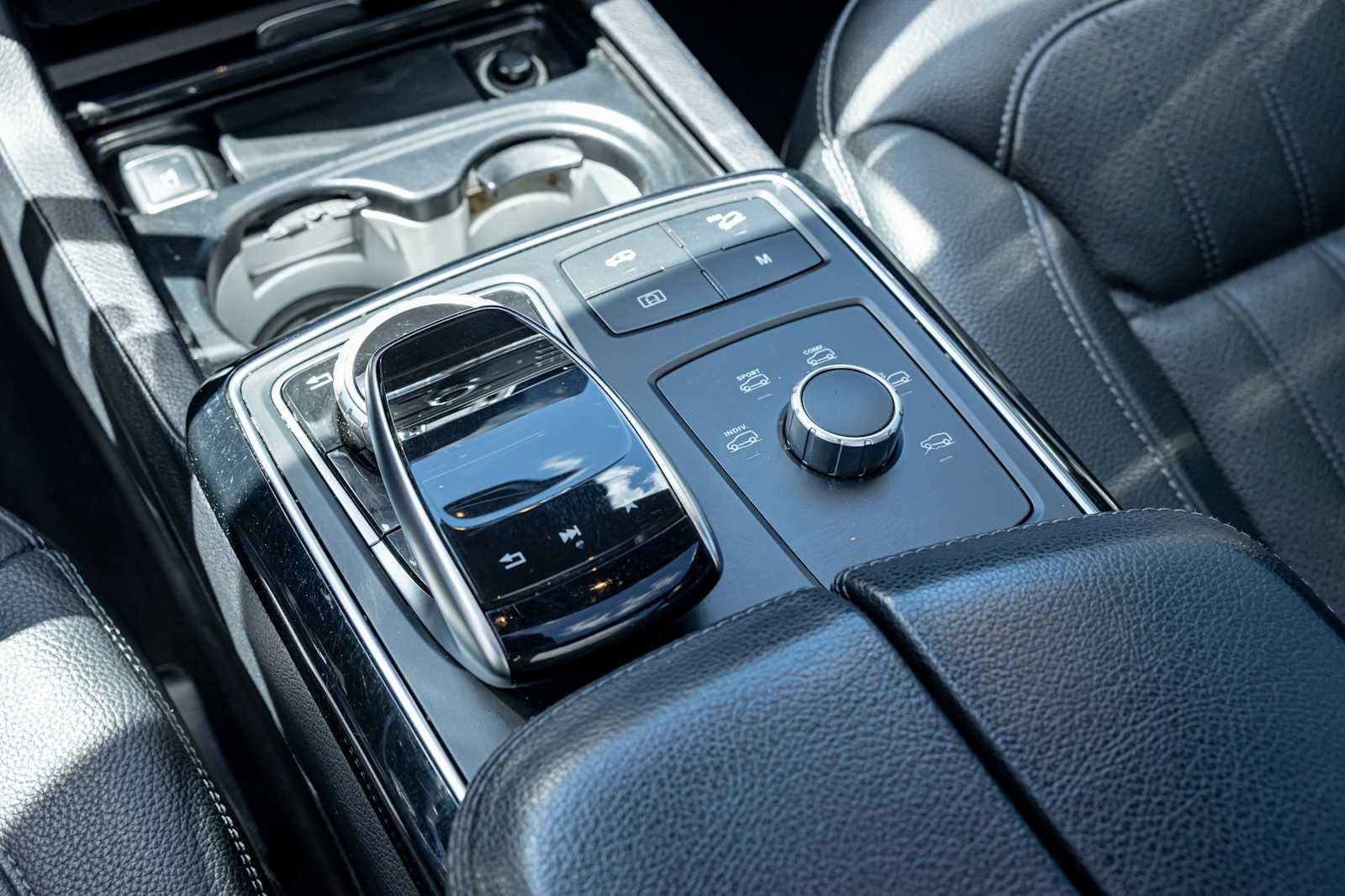 Used 2019 Selenite Grey Metallic Mercedes-Benz GLS 450 image 24