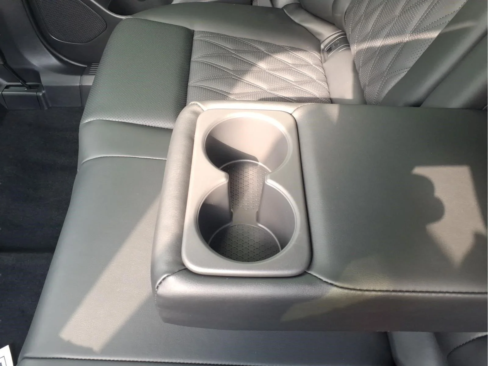 New 2026 Everest White Pearl TriCoat Nissan Platinum image 8