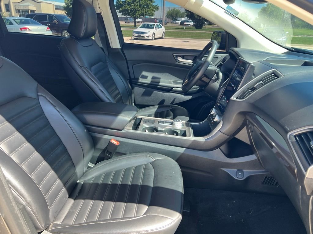 Used 2024 Gray Metallic Ford SEL image 26