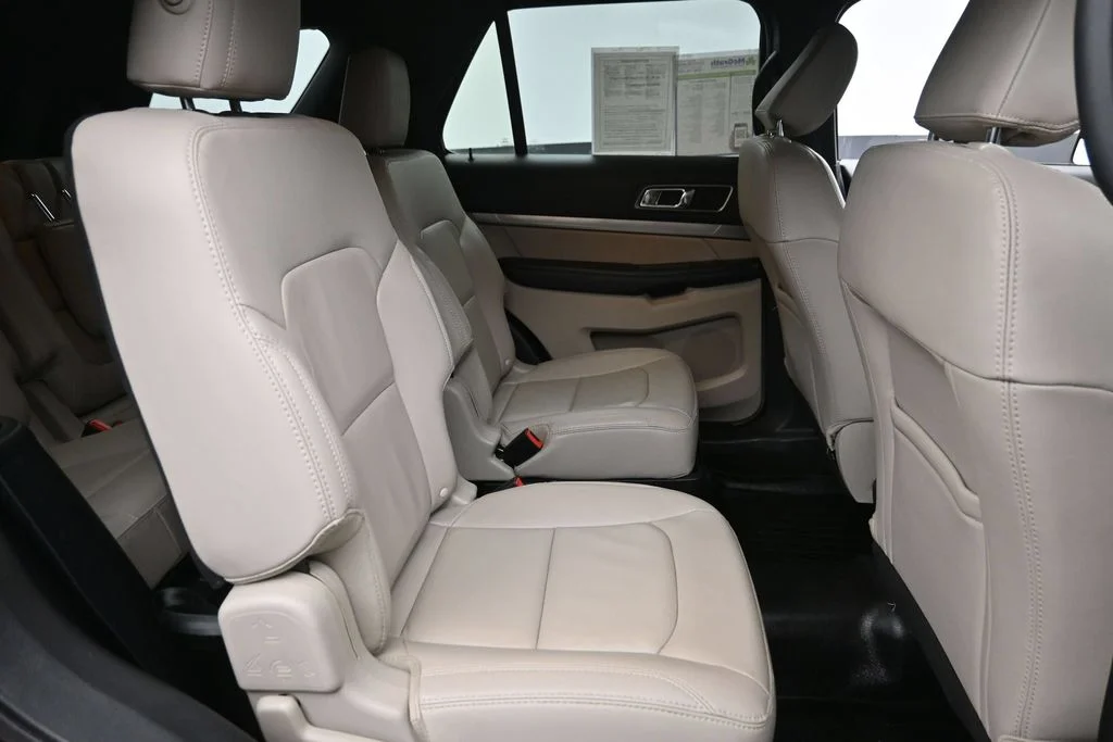 Used 2018 Red Ford XLT image 10