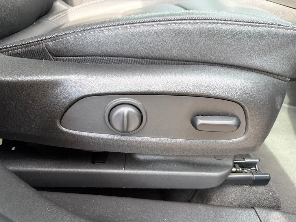 Used 2021 Gray Buick Essence image 27