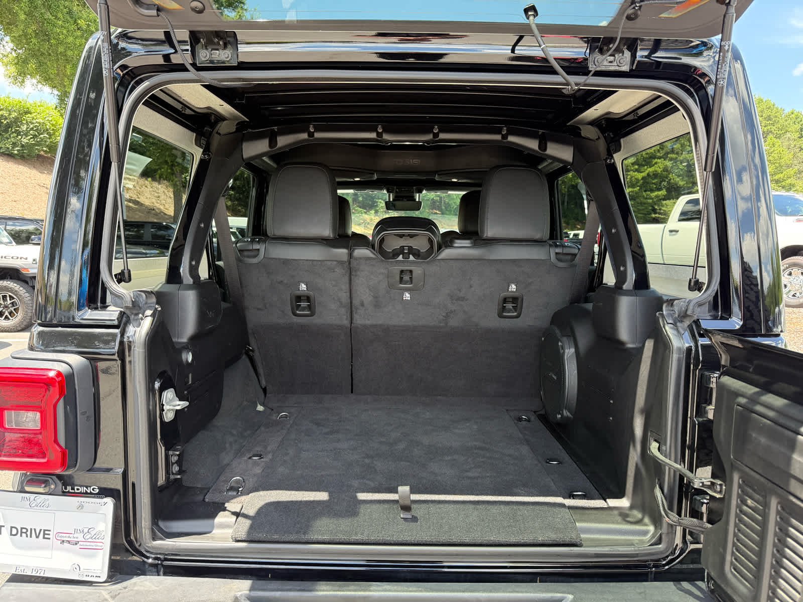 Used 2024 Black Clearcoat Jeep Rubicon X image 29