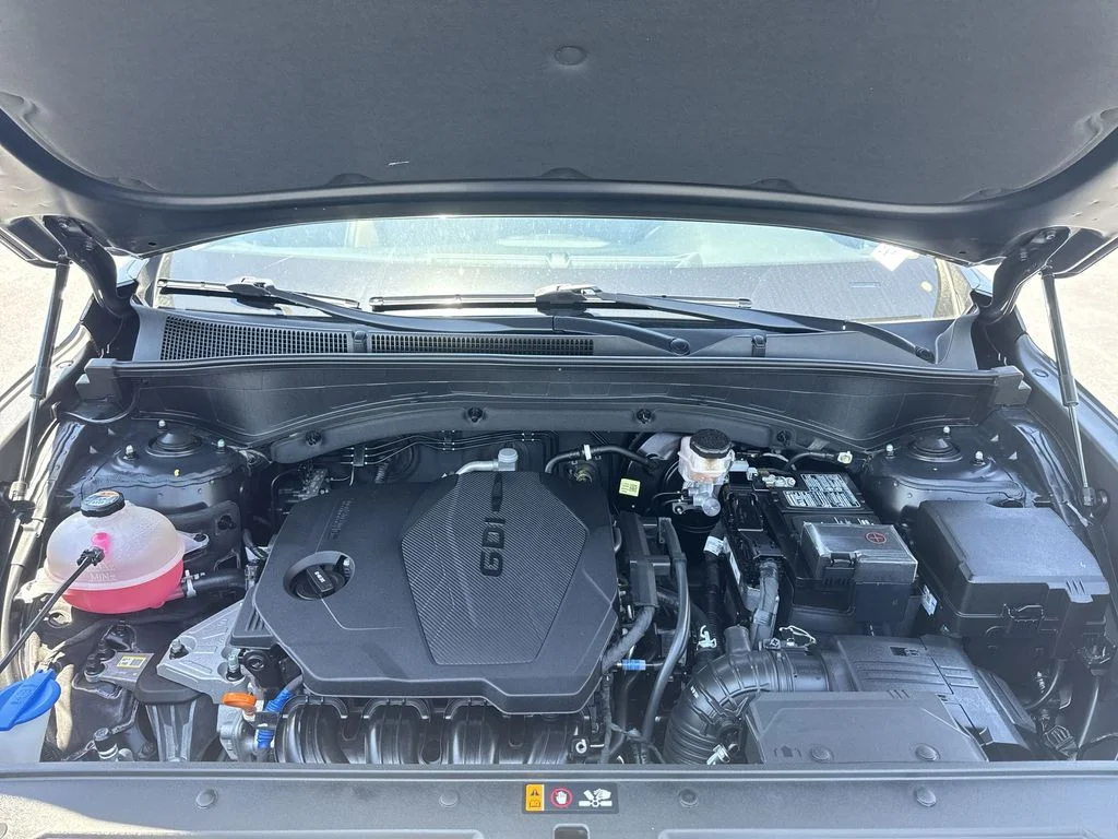 Used 2023 Black Hyundai SEL image 26