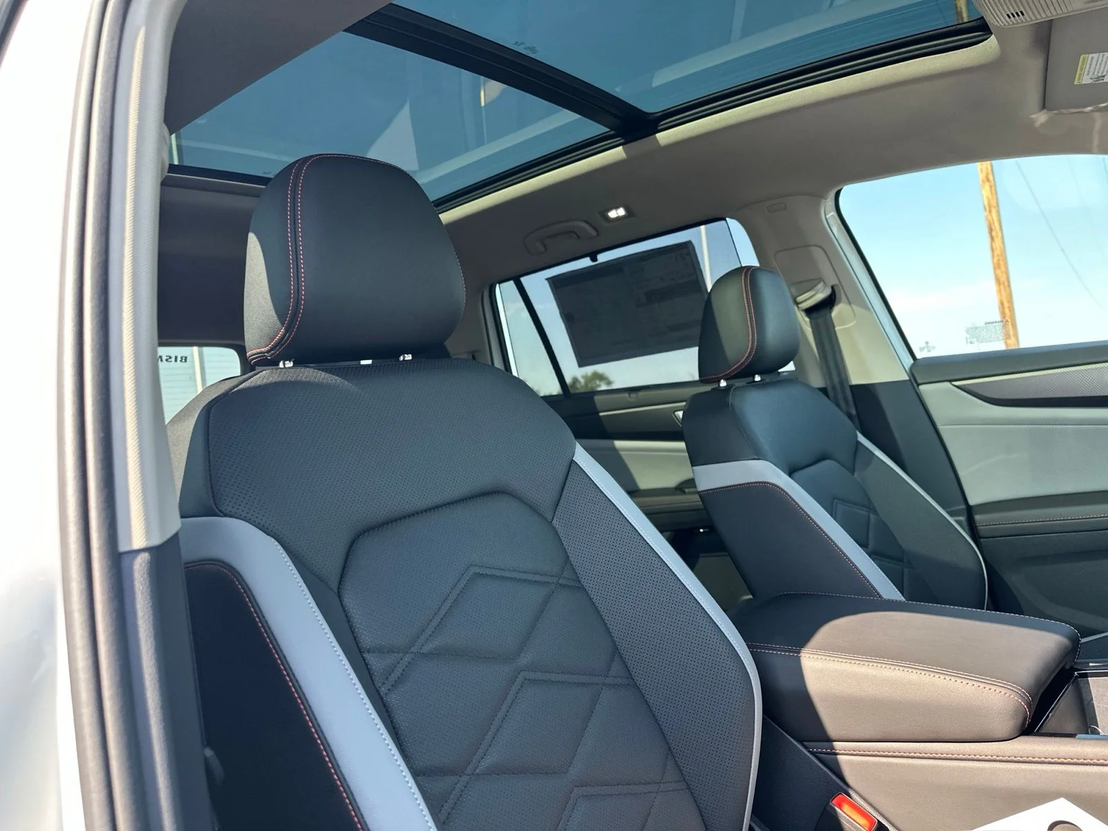New 2026 White/off-white Volkswagen 2.0T Peak Edition image 41