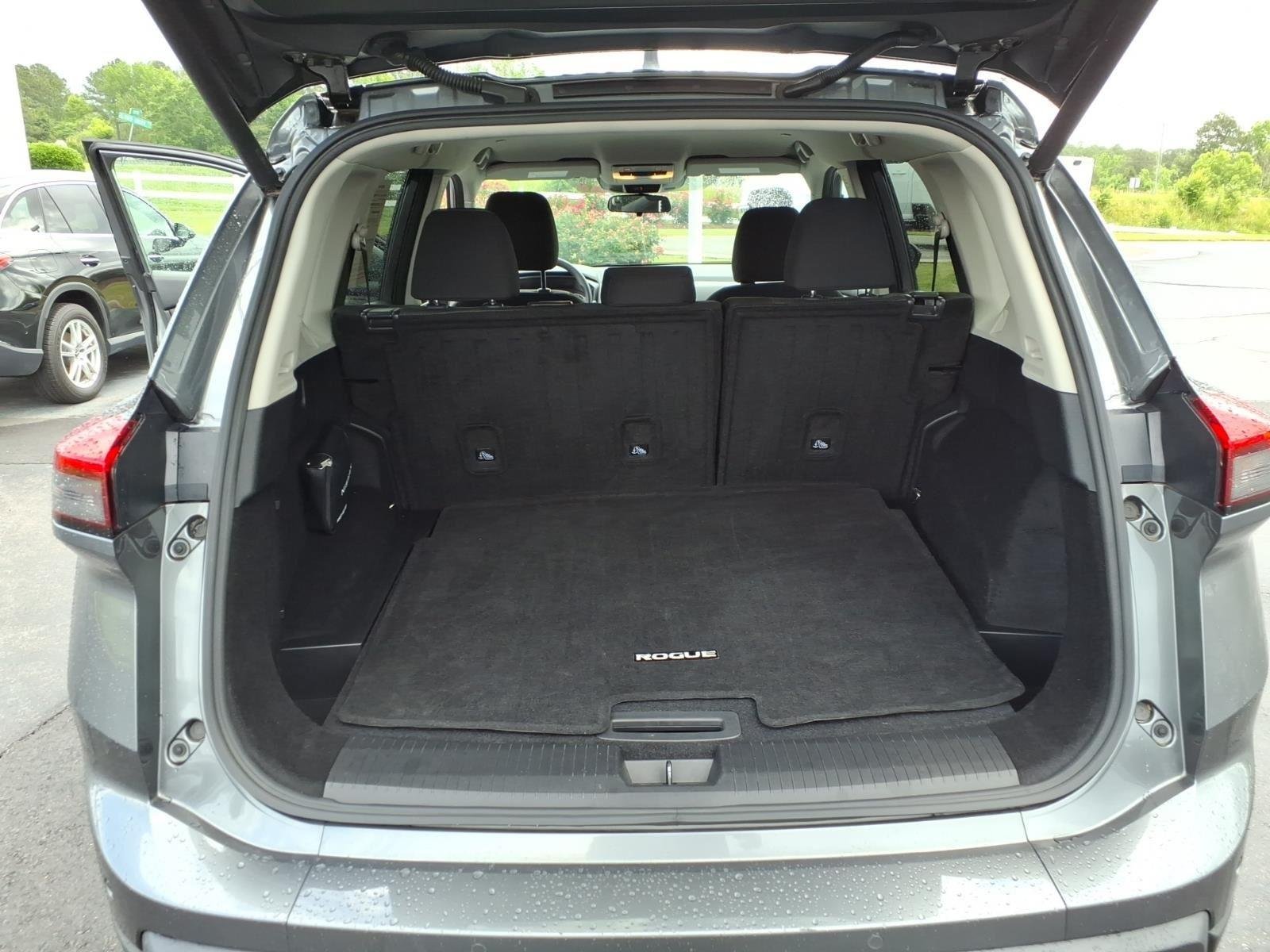 Used 2024 Gun Metallic Nissan SV image 29