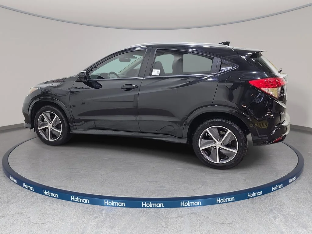 Used 2019 Black Honda Touring image 9