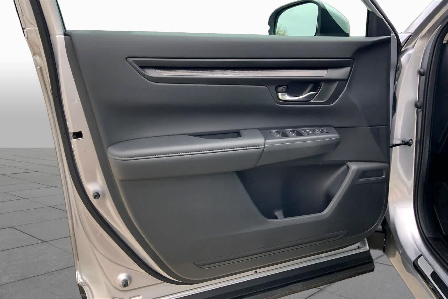 Used 2026 Solar Silver Metallic Honda LX image 21