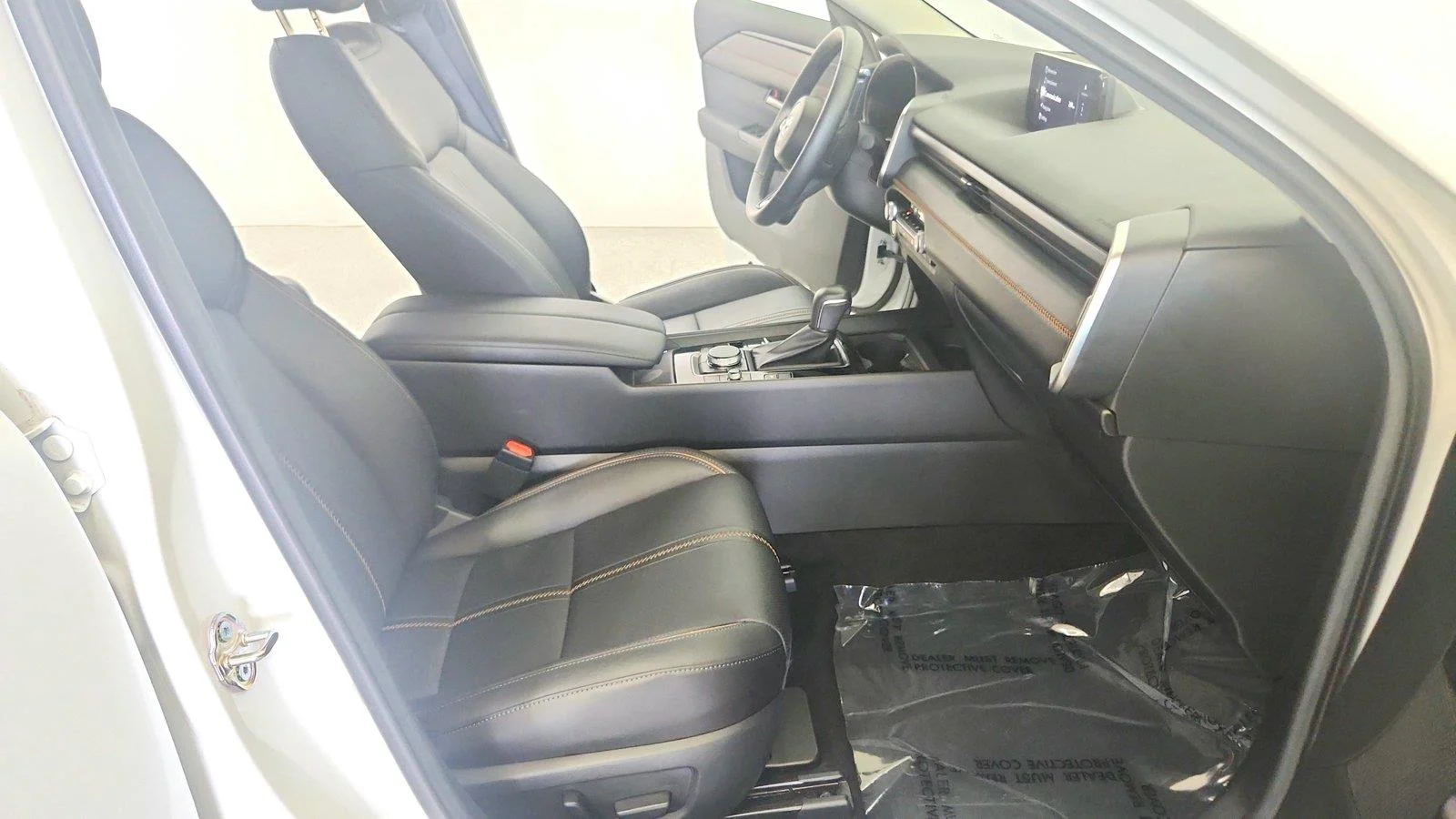 Used 2025 Wind Chill Pearl Mazda Premium Package image 30