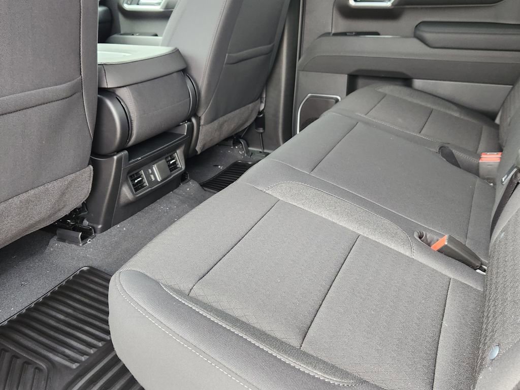 2026 GMC Sierra 1500 SLE - Photo 9