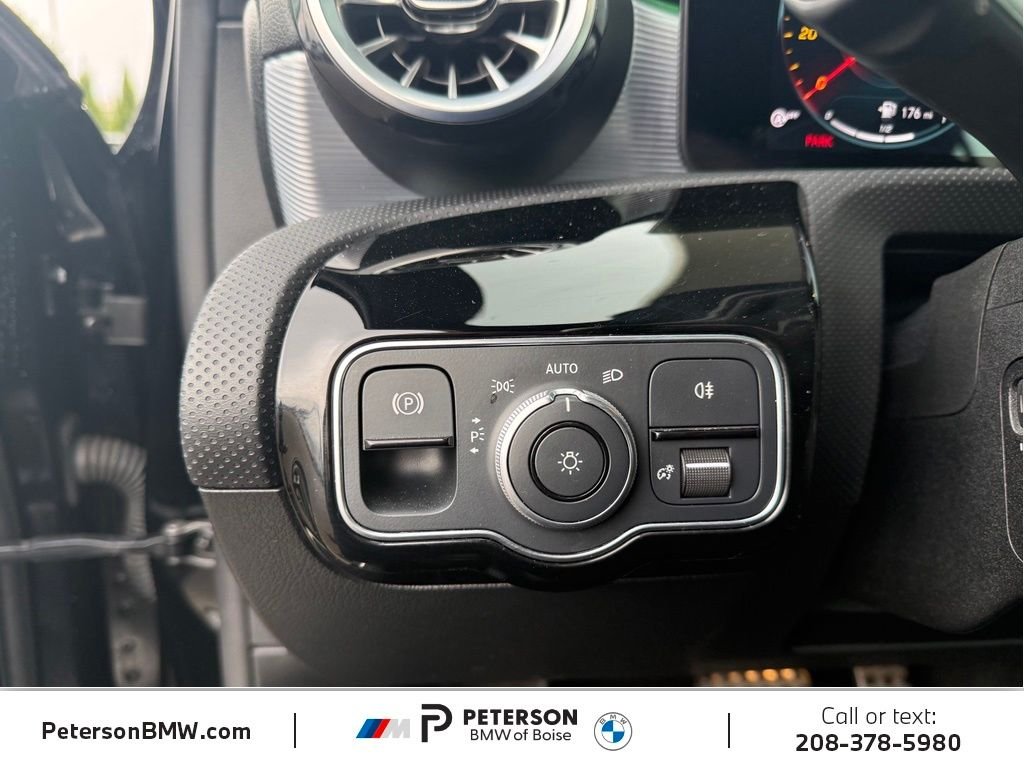 Used 2022  Mercedes-Benz A 220 image 29