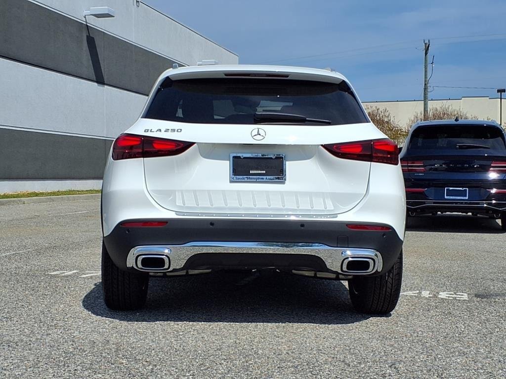 Used 2025 Polar White Mercedes-Benz GLA 250 image 7
