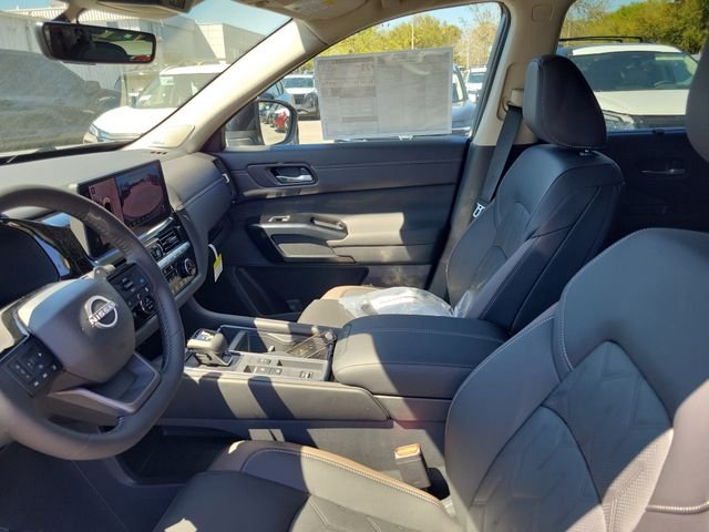 New 2026 Nissan Pathfinder Platinum