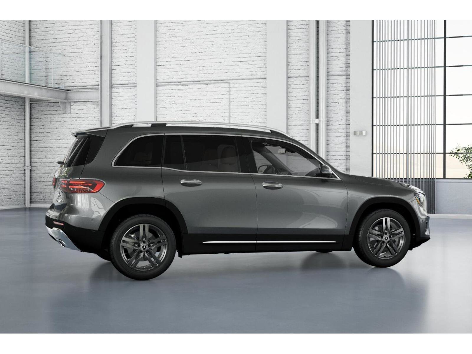 New 2026 Mountain Grey Metallic Mercedes-Benz GLB 250 4MATIC® SUV image 18