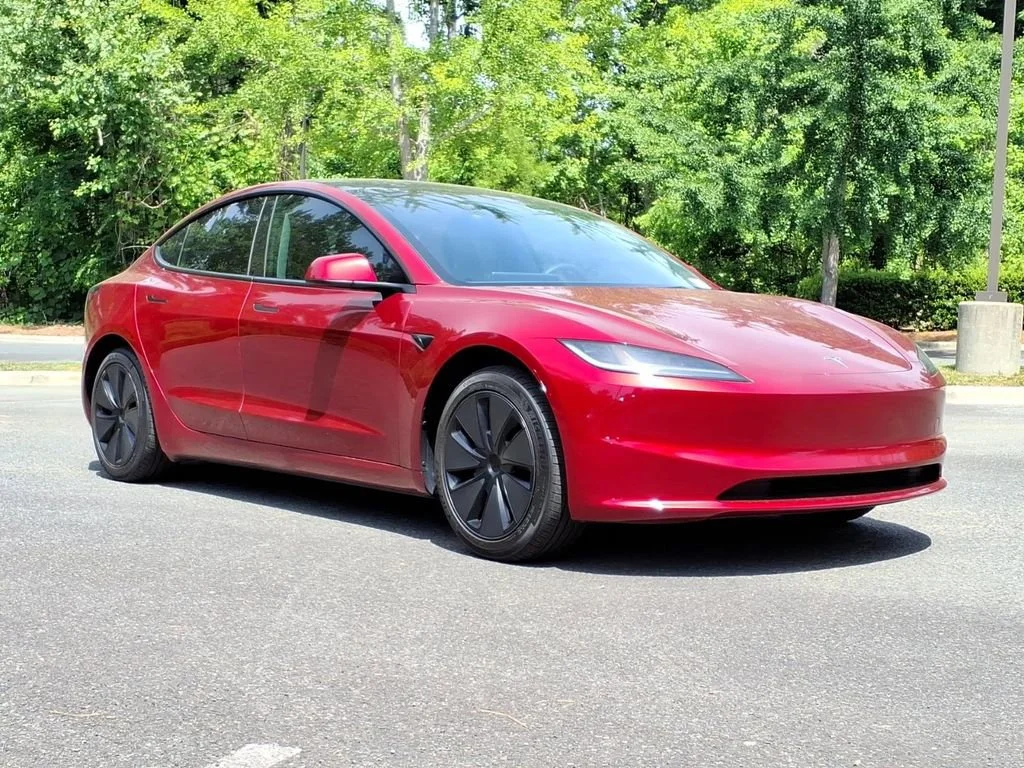 2025 Tesla Model 3 Long Range's photo