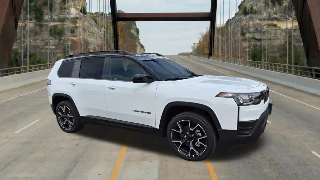 2026 Jeep Cherokee Overland HEV 4X4's photo