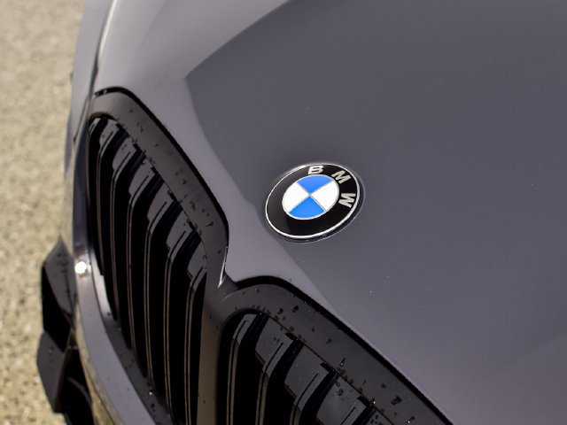 Used 2025 Gray BMW M60i image 7