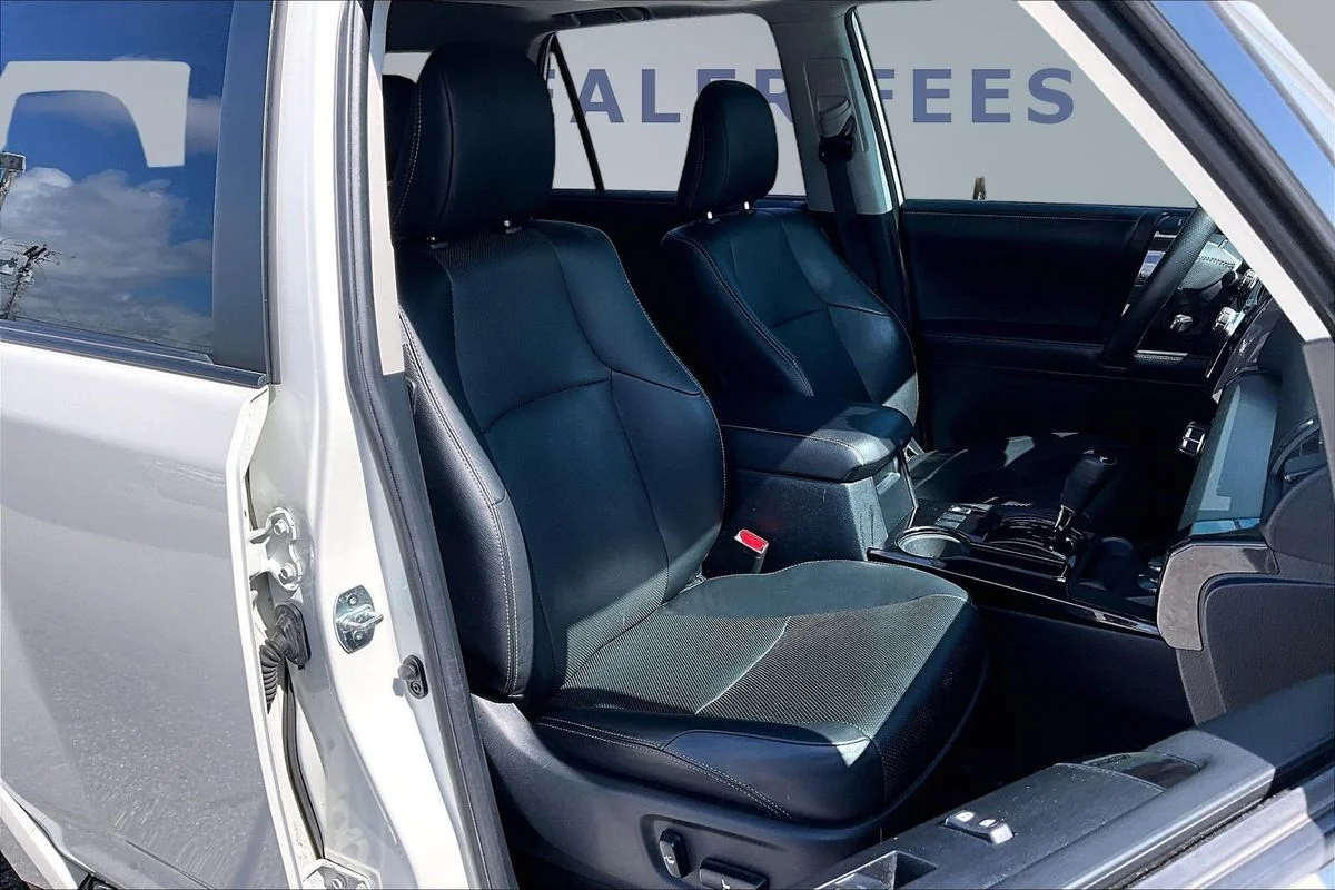 Used 2019  Toyota Limited Nightshade image 29
