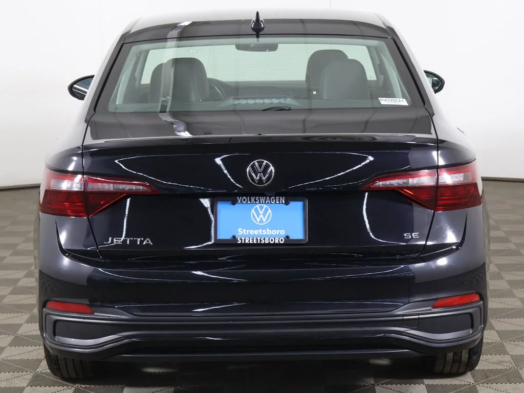 Used 2024 Deep Black Pearl Volkswagen 1.5T SE image 12