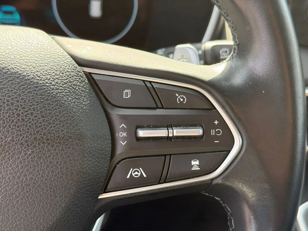 Used 2022 Gray Hyundai SEL image 26