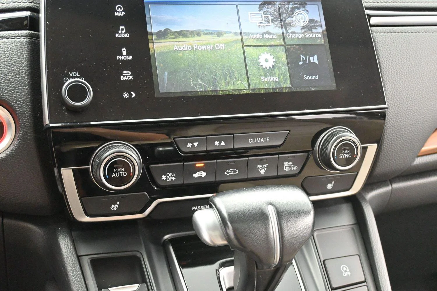 Used 2020 Platinum White Pearl Honda Touring image 23
