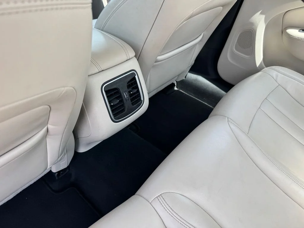Used 2015 Gray Chrysler C image 12