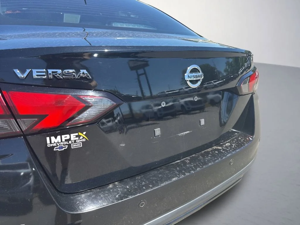 Used 2020 Black Nissan S image 29