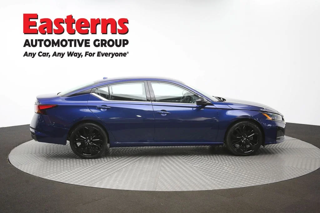 Used 2023 Blue Nissan 2.5 SR image 43