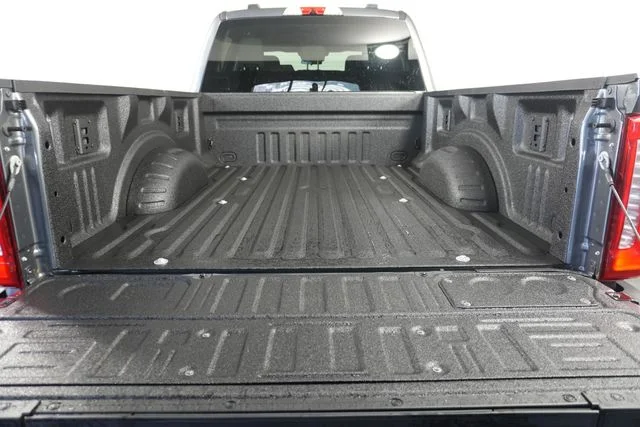 New 2026 Carbonized Gray Metallic Ford F-250® XLT image 28