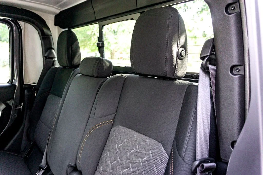 New 2025 Gray Jeep Mojave image 19