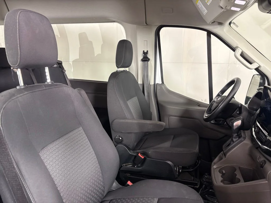 Used 2023 White Ford XLT image 24