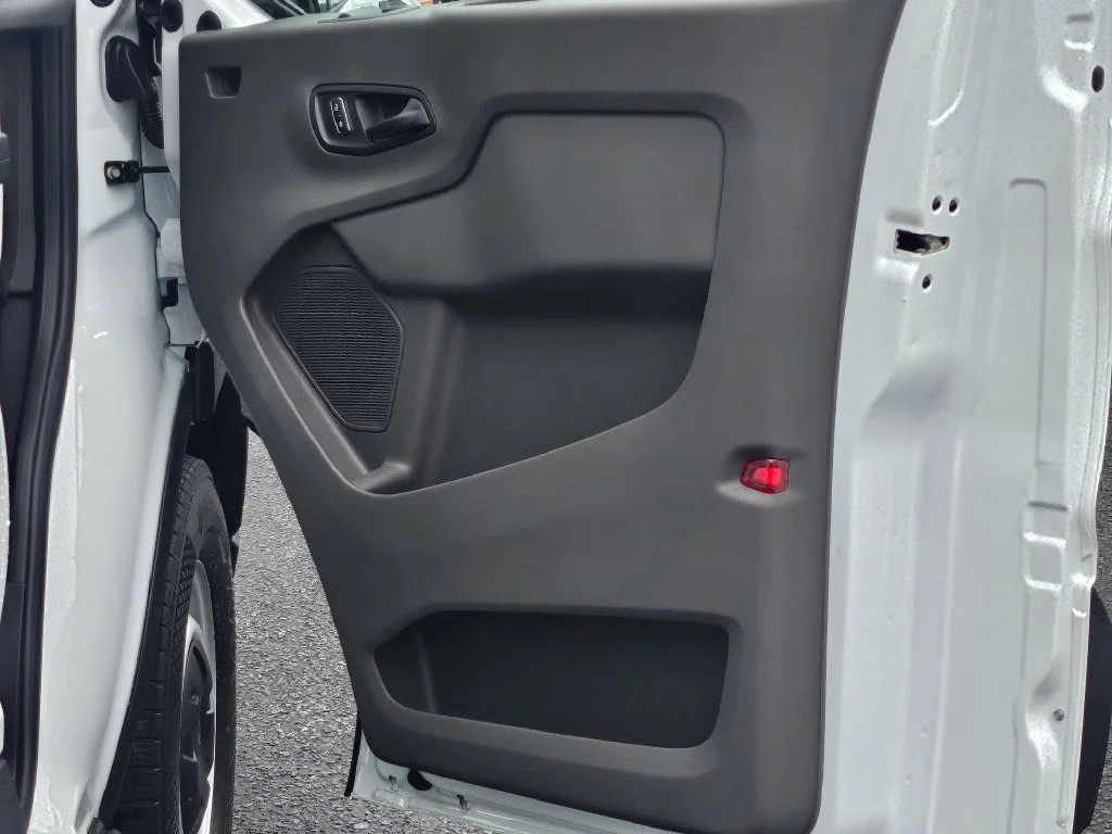 New 2027 White Ford Base image 31