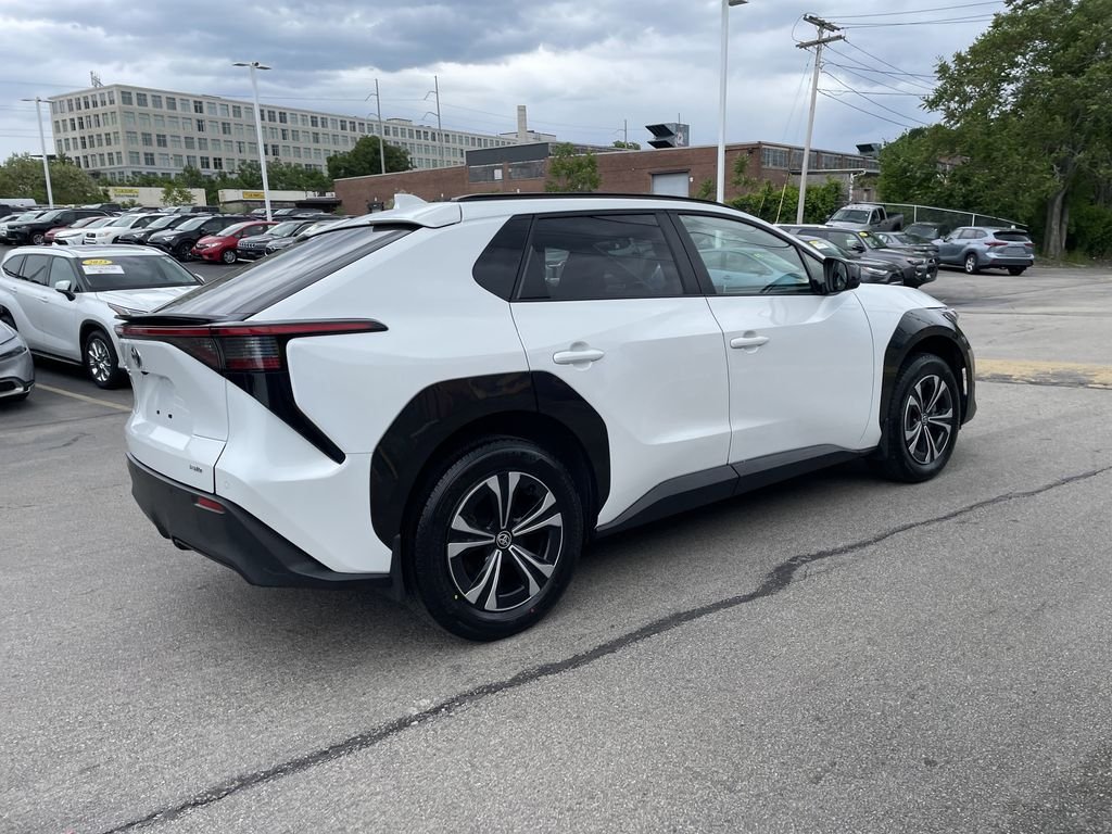 Used 2024 Beige Toyota XLE image 8