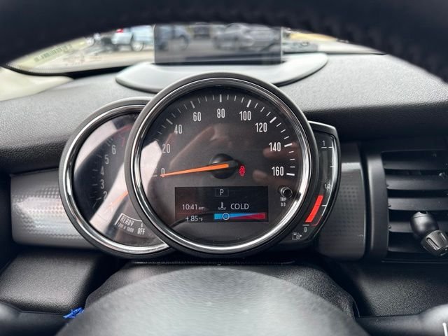 Used 2018 Blue MINI Base image 12