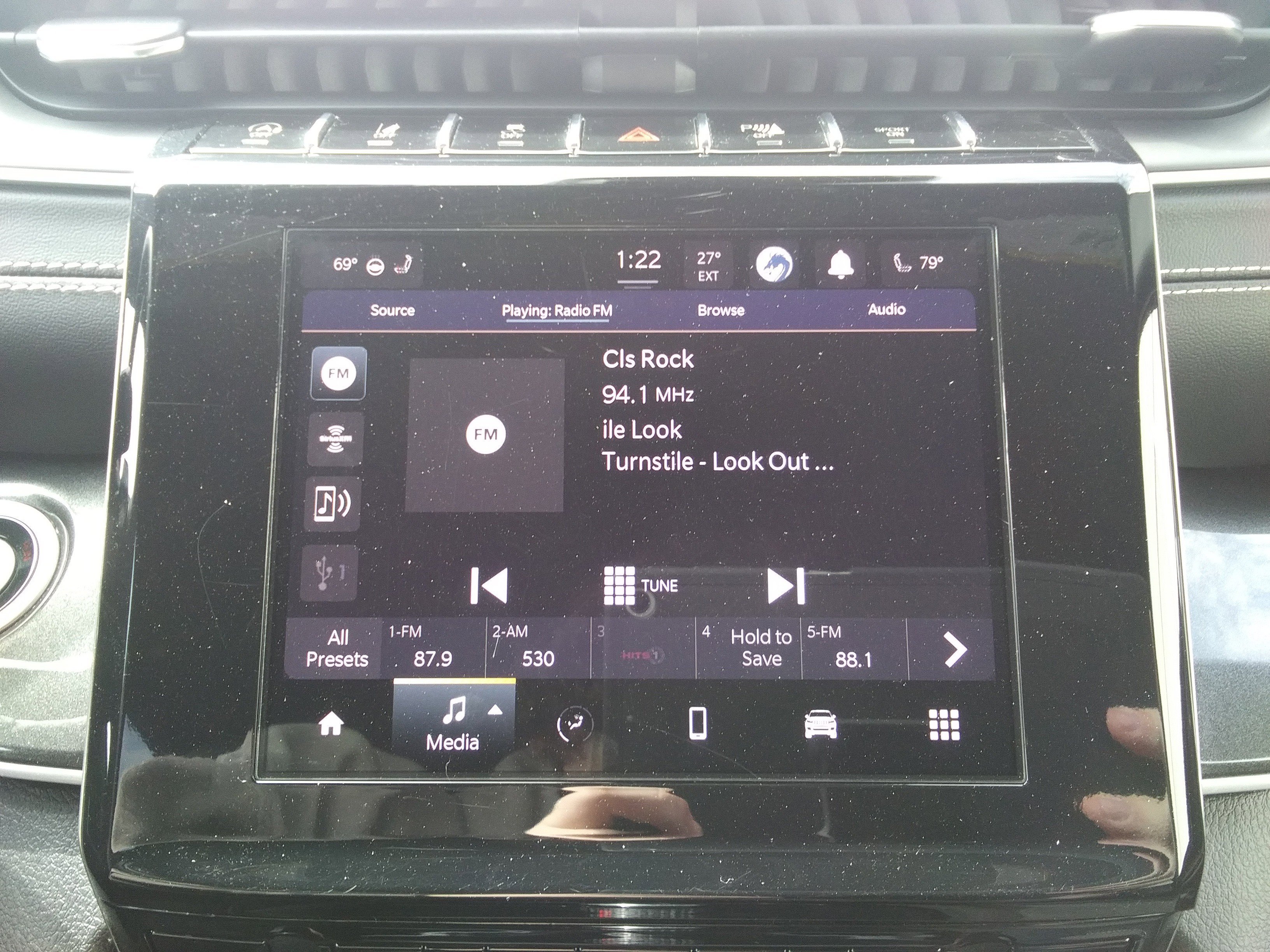 Used 2023 Gray Jeep Altitude image 23