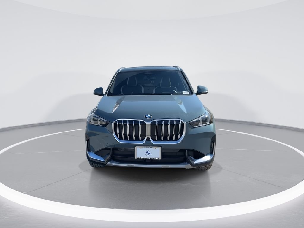 Used 2026 Green Metallic BMW xDrive28i image 3
