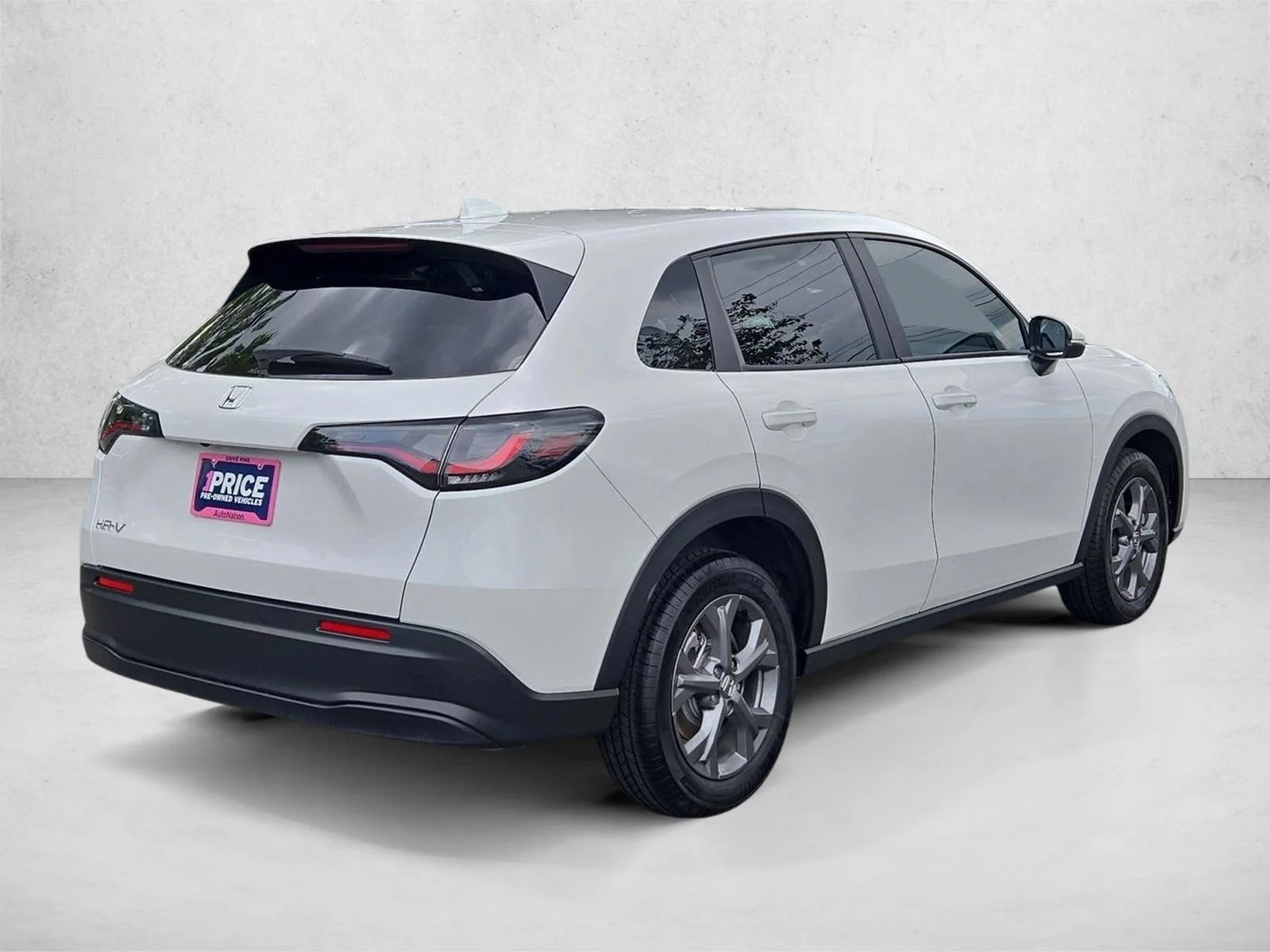 Used 2026 Platinum White Pearl Honda LX image 5