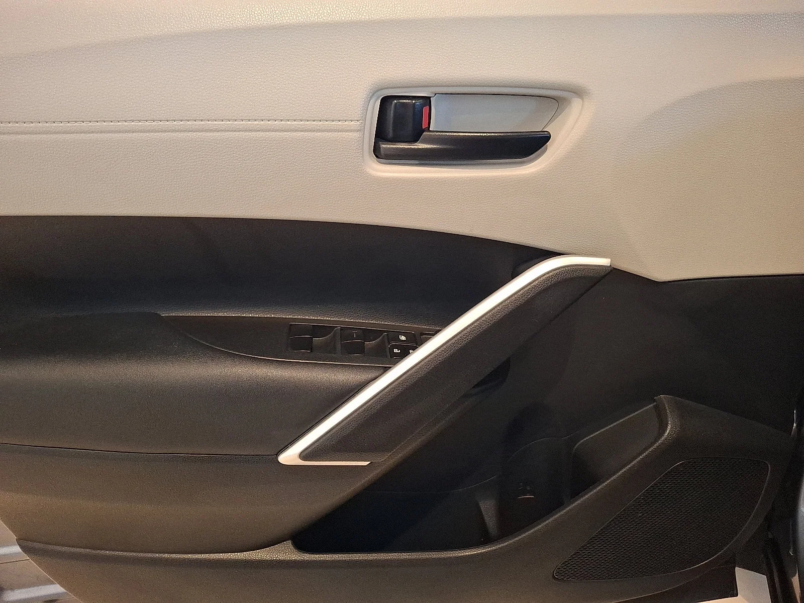 Used 2022 Celestite - 1K3 Toyota L image 13