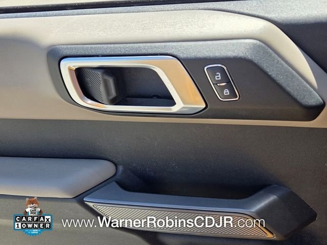 Used 2022 Orange Ford Wildtrak image 32