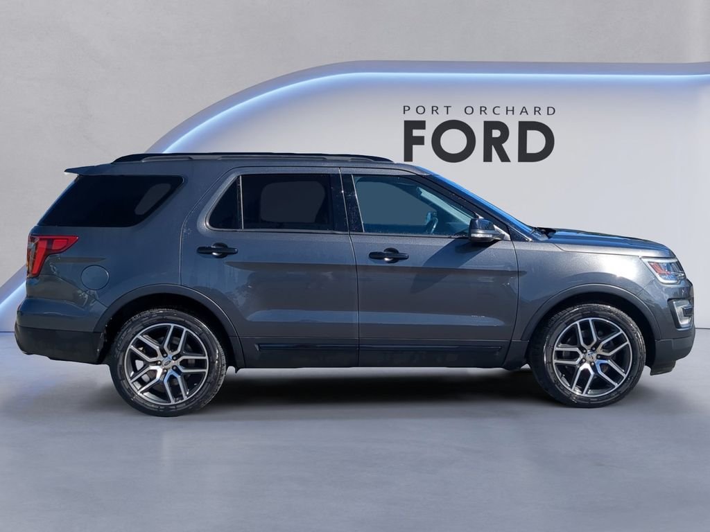 Used 2017 Magnetic Ford Sport image 8