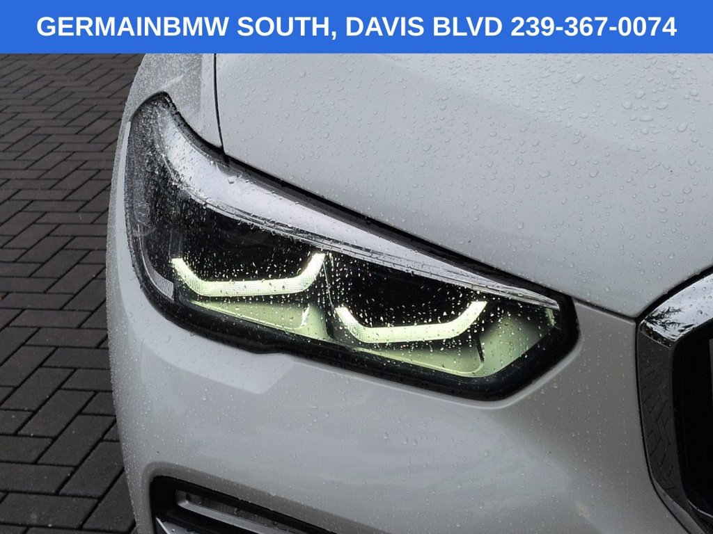 Used 2021 White Metallic BMW sDrive40i image 11