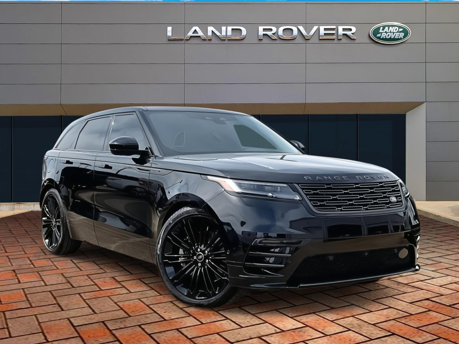 2026 Land Rover Range Rover Velar P250 Dynamic SE's photo