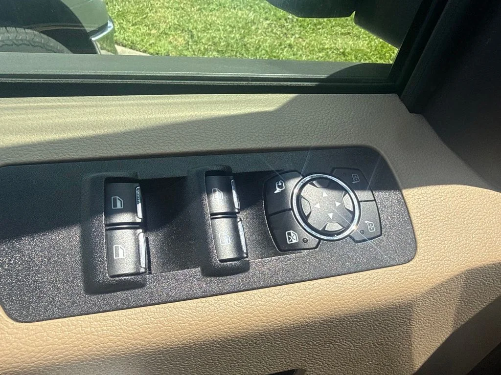 Used 2019 Blue Ford Lariat image 11