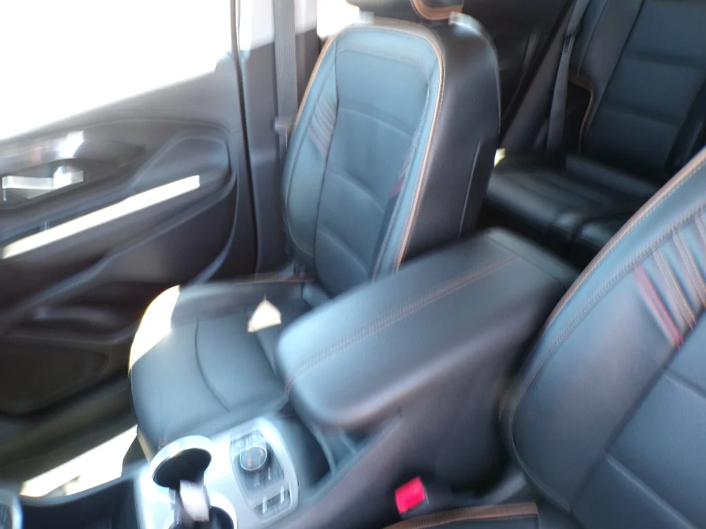 Used 2023 Volcanic Red Tintcoat GMC AT4 image 10