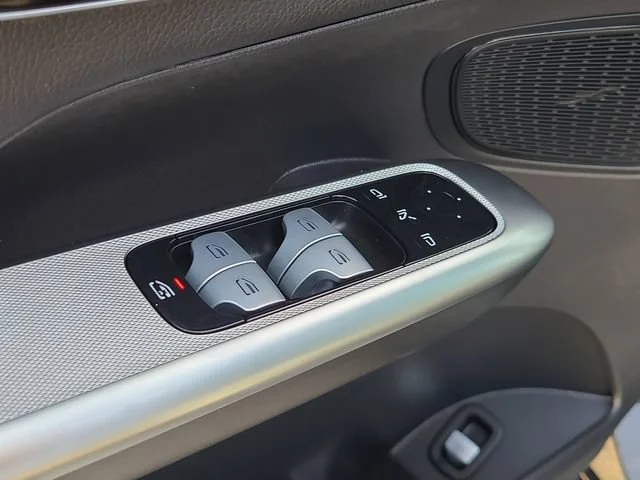 Used 2023 Gray Mercedes-Benz GLC 300 image 29