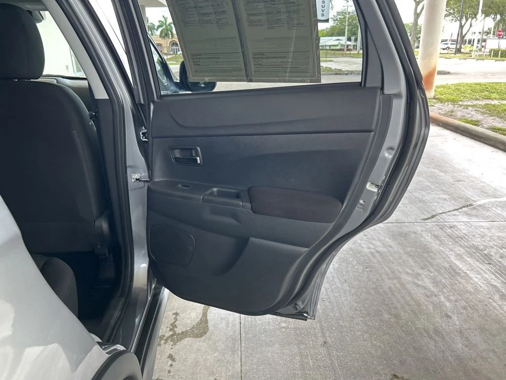 Used 2024 Gray Mitsubishi  image 25