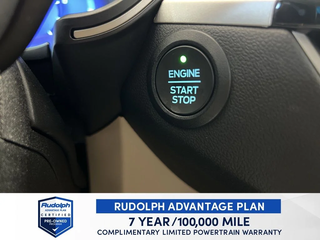 Used 2022 Black Ford SEL image 39