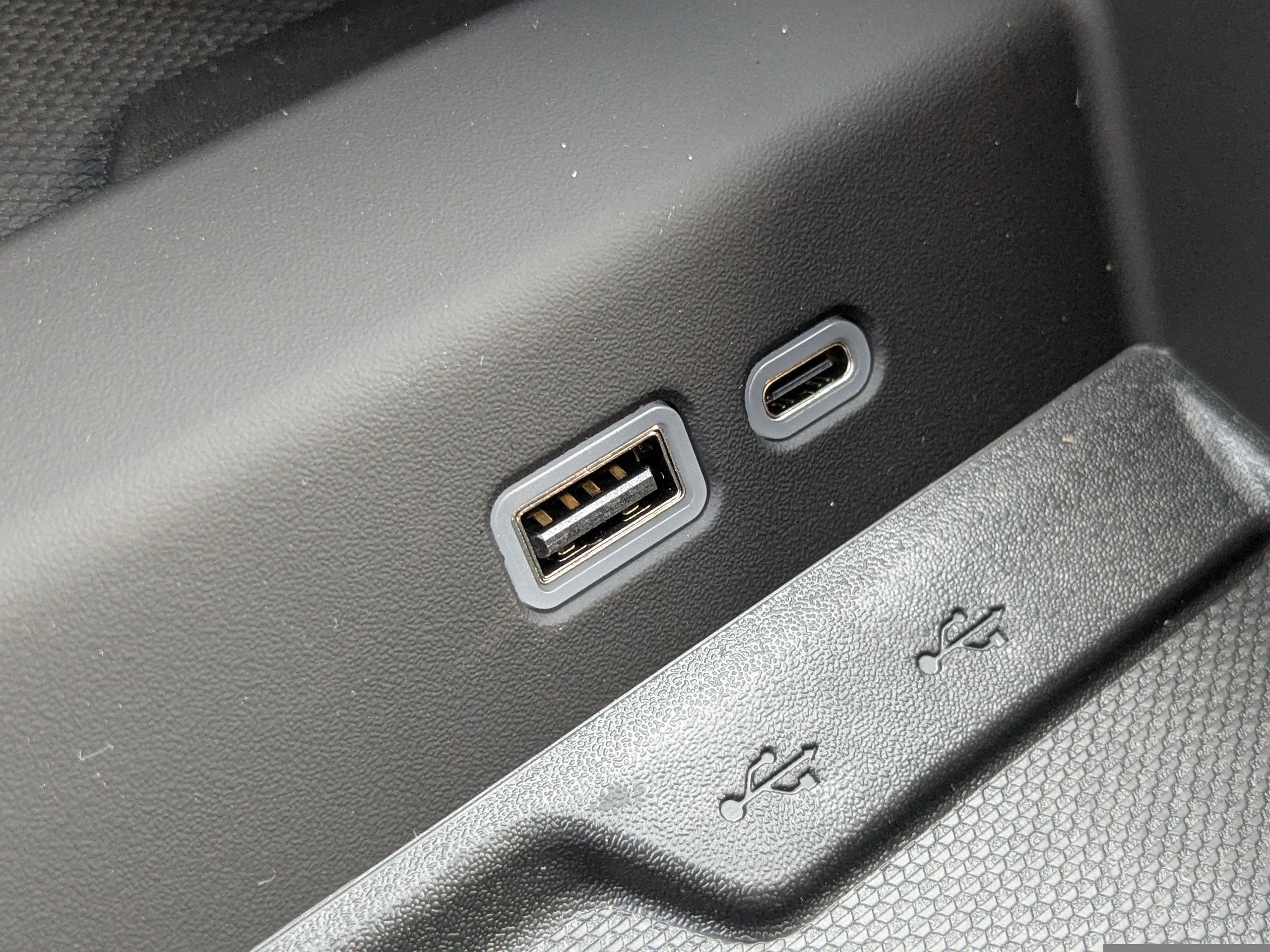 New 2025 Summit White Chevrolet LT image 20