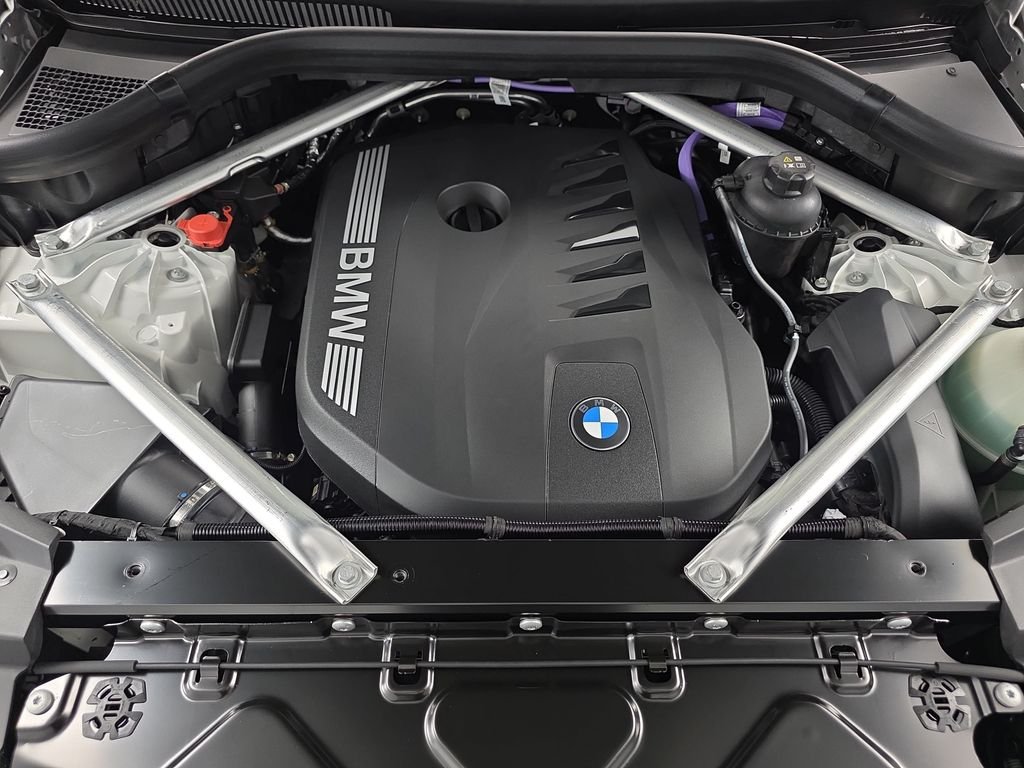 New 2026 Alpine White BMW xDrive40i image 30