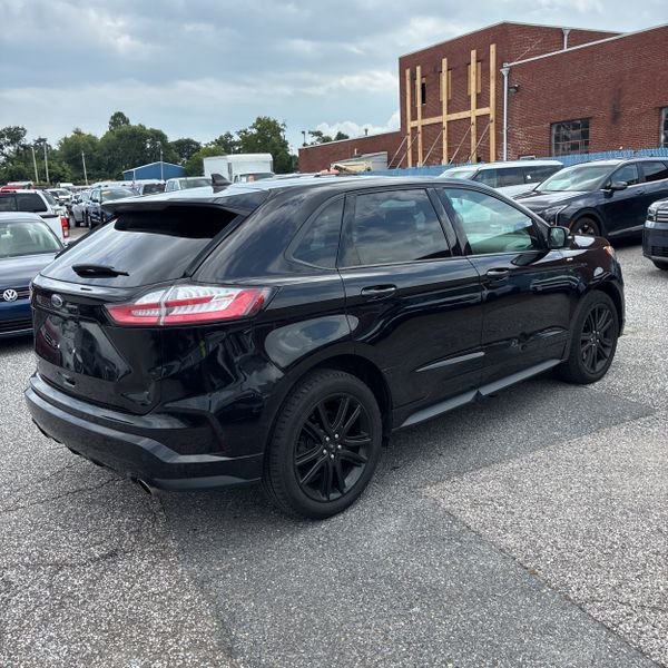 Used 2020 Black Ford ST Line image 3